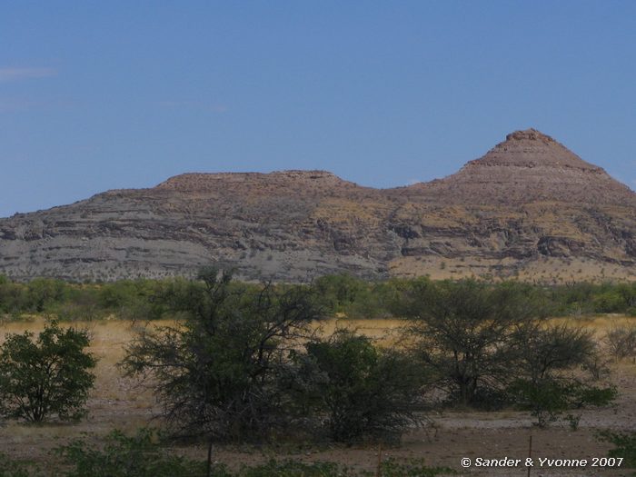 Het landschap wordt steeds mooier op weg naar Twijfelfontein