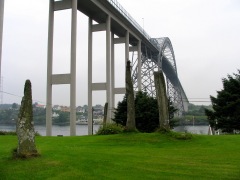 Brug en Bautastenen