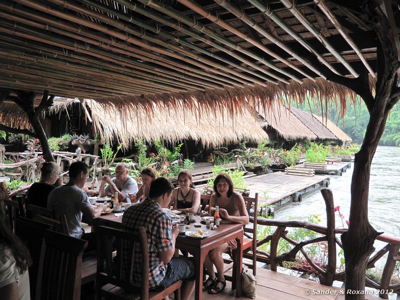  Jungle Rafts River Kwai Hotel