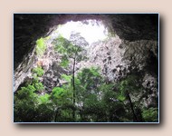Phraya Nakhon grot
