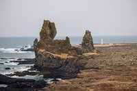 Lóndrangar