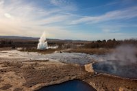 Strokkur en een warme bron