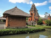 Paviljoen en poort