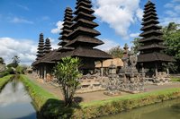 Pagodes (meru)
